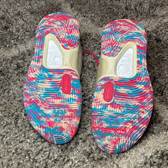 Great condition! KD 14 “Multi-Color” Size 7 - Picture 5 of 13